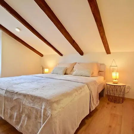 Brand New Centre Apartmán